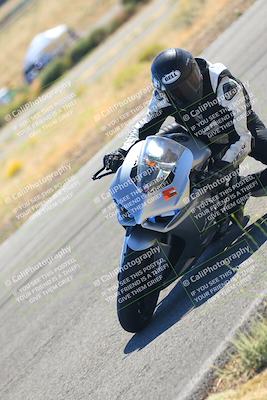 media/Oct-15-2023-TrackXperience (Sun) [[85198ff50b]]/Group 3/session 4 turn 3/